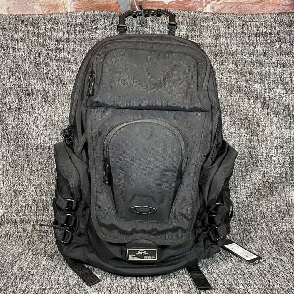 Oakley VSL Icon Backpack Blackout FOS901774 NWT Laptop Tactical Travel Bag 150